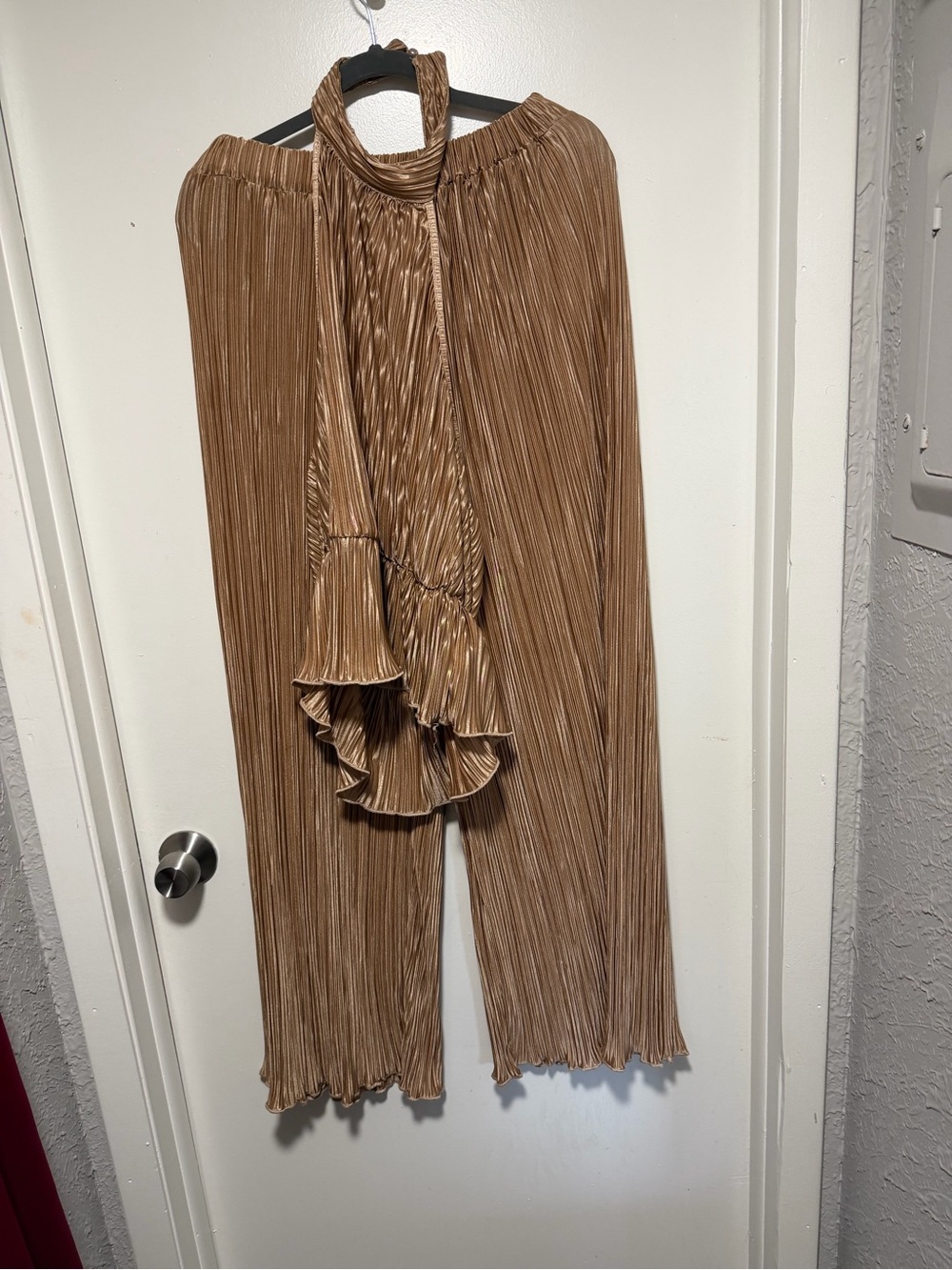 Pleated Wide-Leg Pants Set- Brown